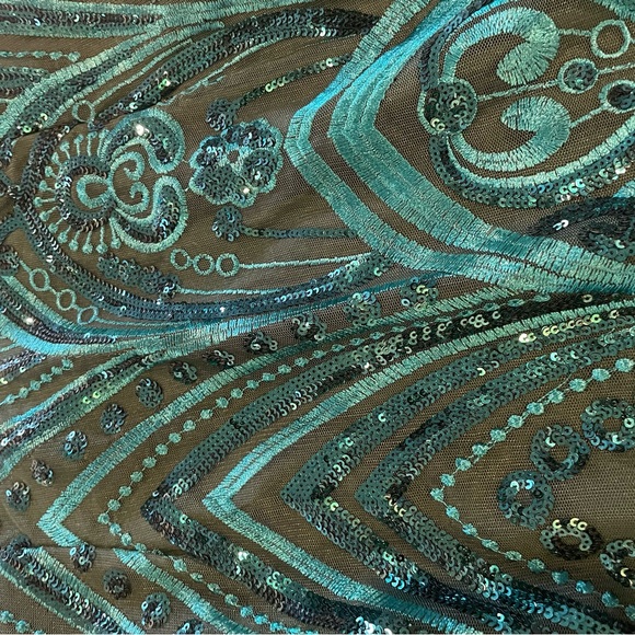 Pretty little thing turquoise sequin dress - Picture 4 of 6